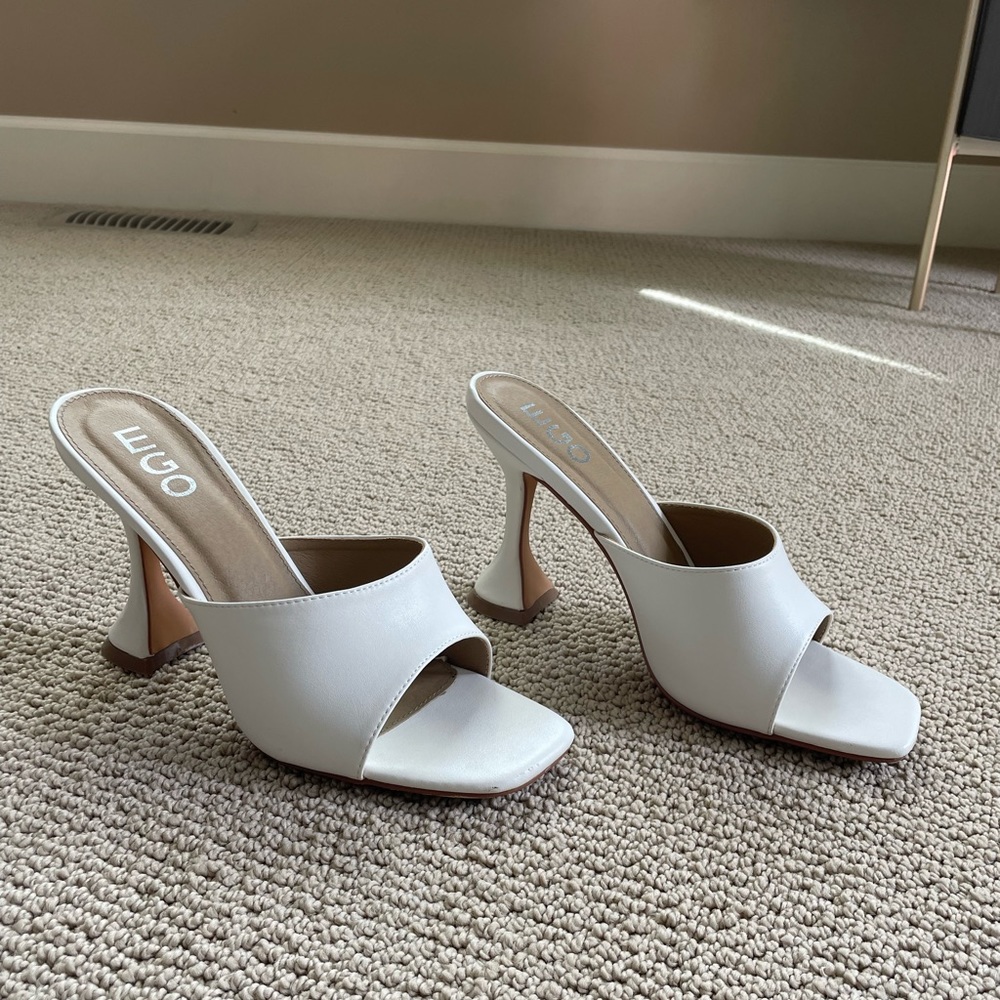 Square toe pyramid heels